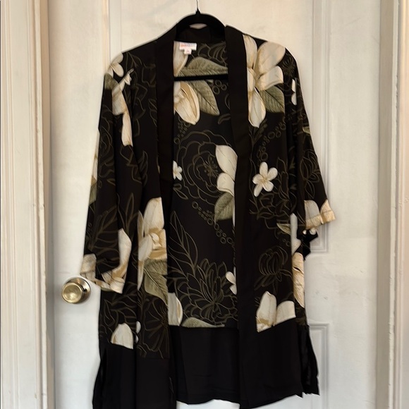 LuLaRoe Tops - NWOT  medium lularoe  Black floral Kimono Cardigan